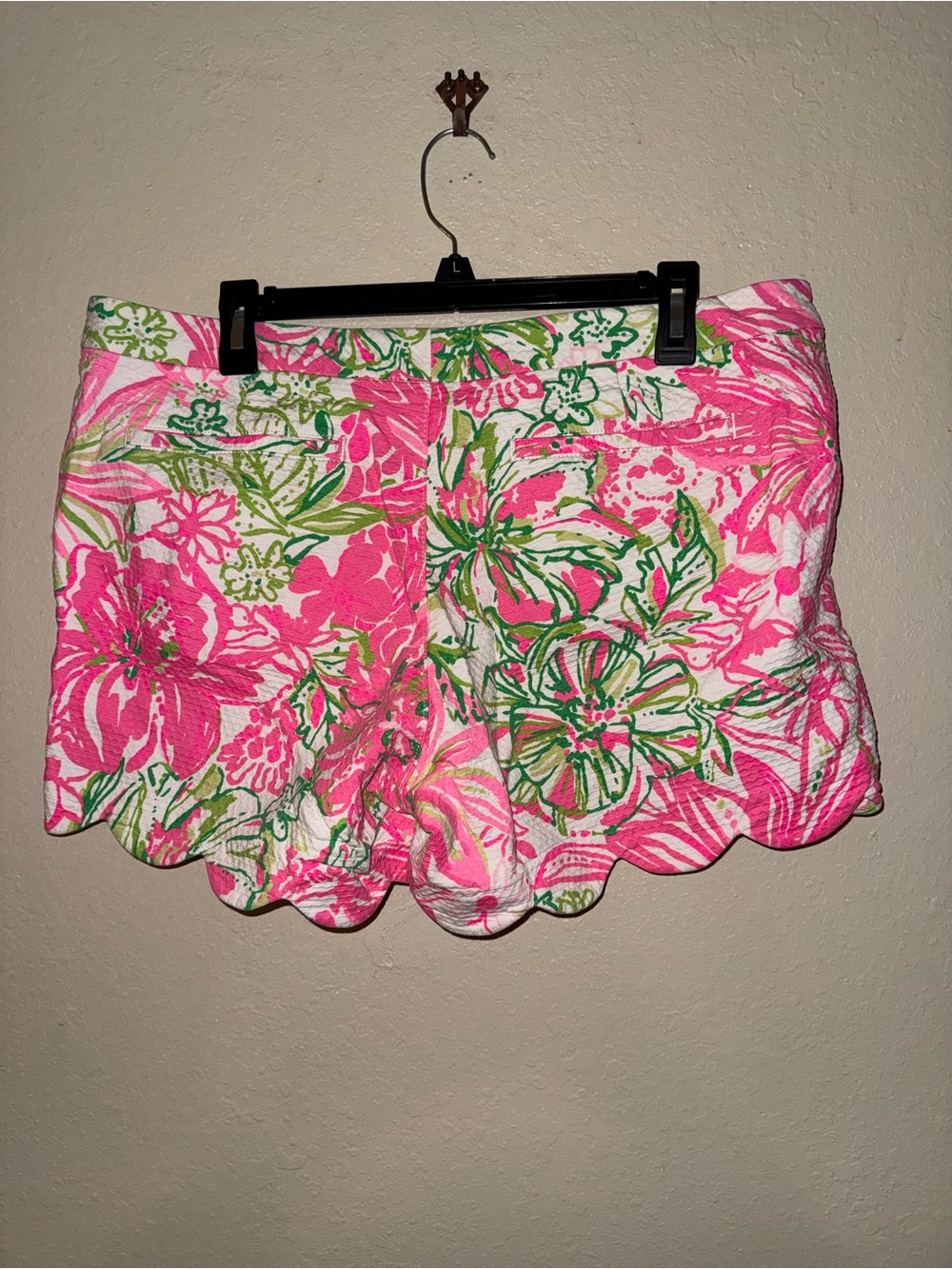 Lilly Pulitzer Shorts - Picture 2 of 3
